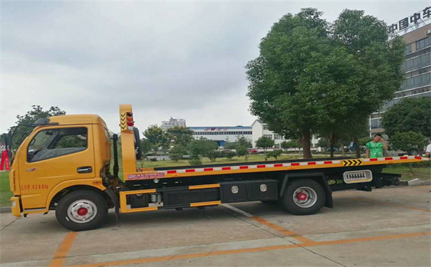 苏州定远24小时拖车救援电话号码，定远道路救援公司怎么收费的